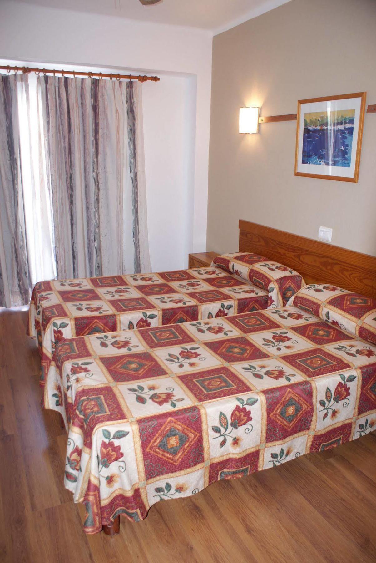 Elegance Playa Arenal III Hostel El Arenal  Ngoại thất bức ảnh