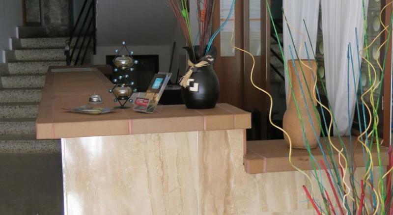 Elegance Playa Arenal III Hostel El Arenal  Ngoại thất bức ảnh