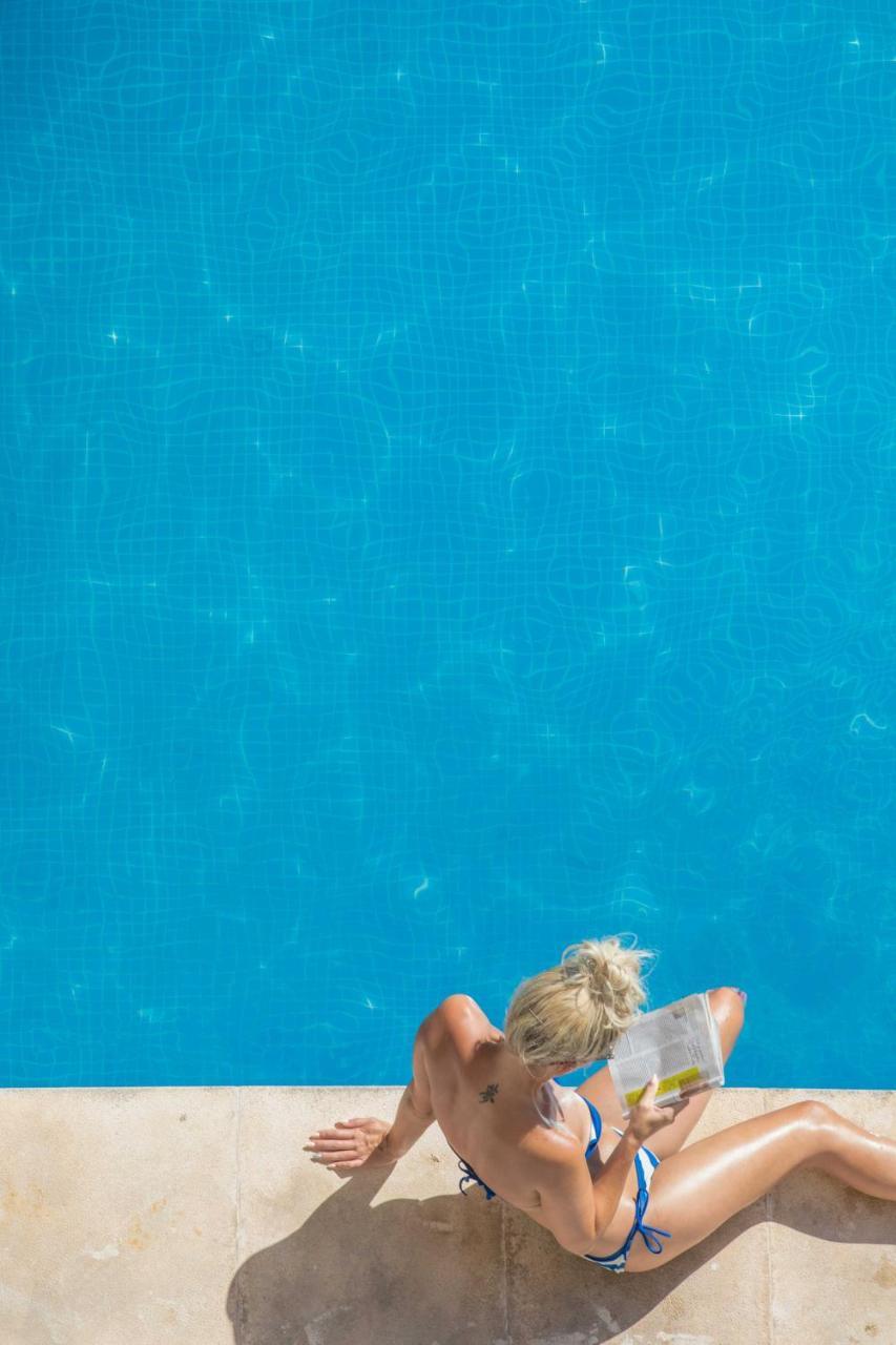 Elegance Playa Arenal III Hostel El Arenal  Ngoại thất bức ảnh